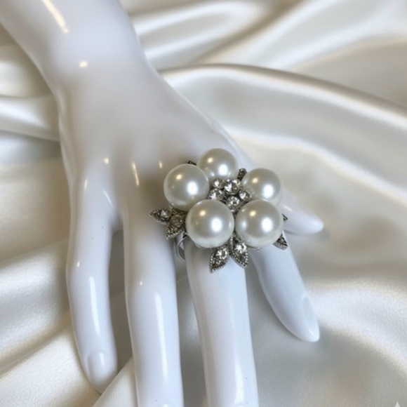 Statement Pearl & Rhinestone Flower Ring - Picture 3 of 13
